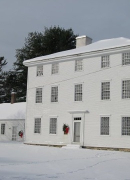 Pownalborough Court House with Wreath